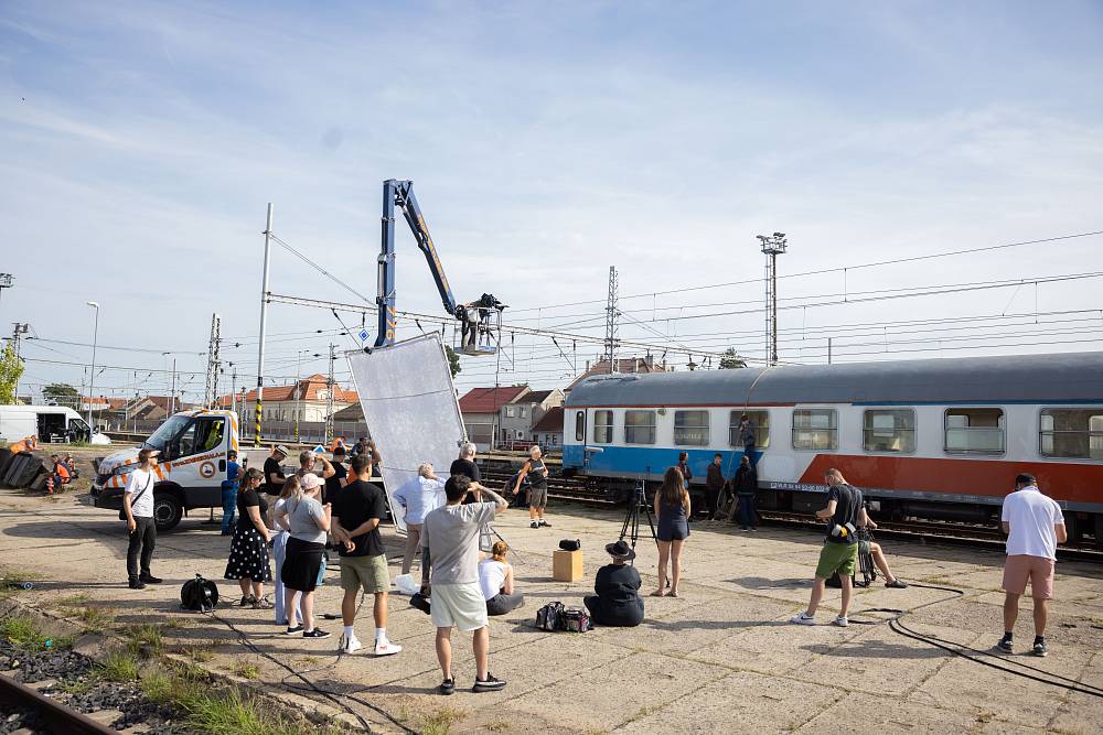 Ulice: Natáčení na vlakovém nádraží