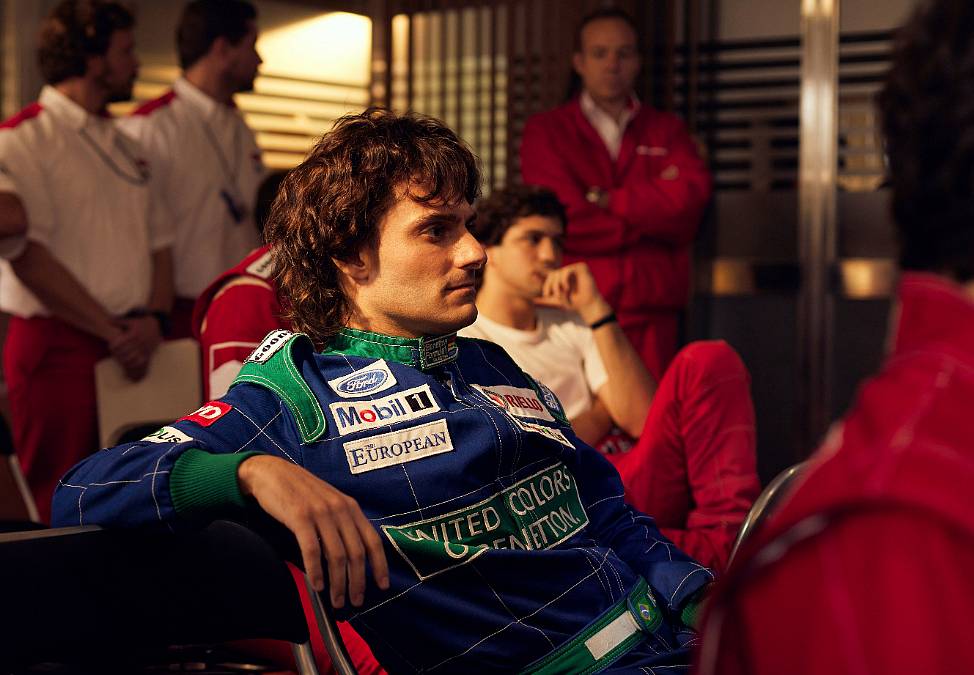 Novou dramatickou minisérií Senna připomene Netflix 30. výročí od tragédie na okruhu F1