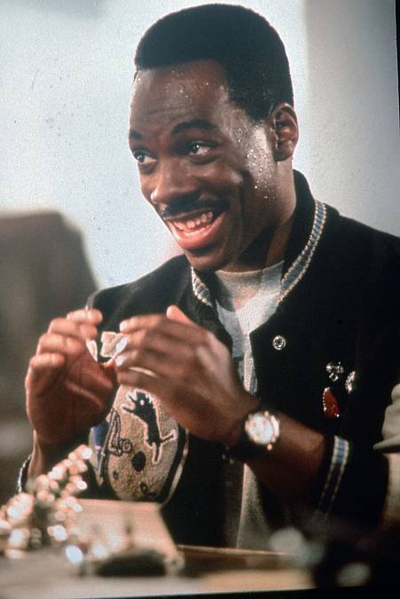 Detektiv Axel Foley zamotal zločincům i policajtům v Beverly Hills pořádně hlavu