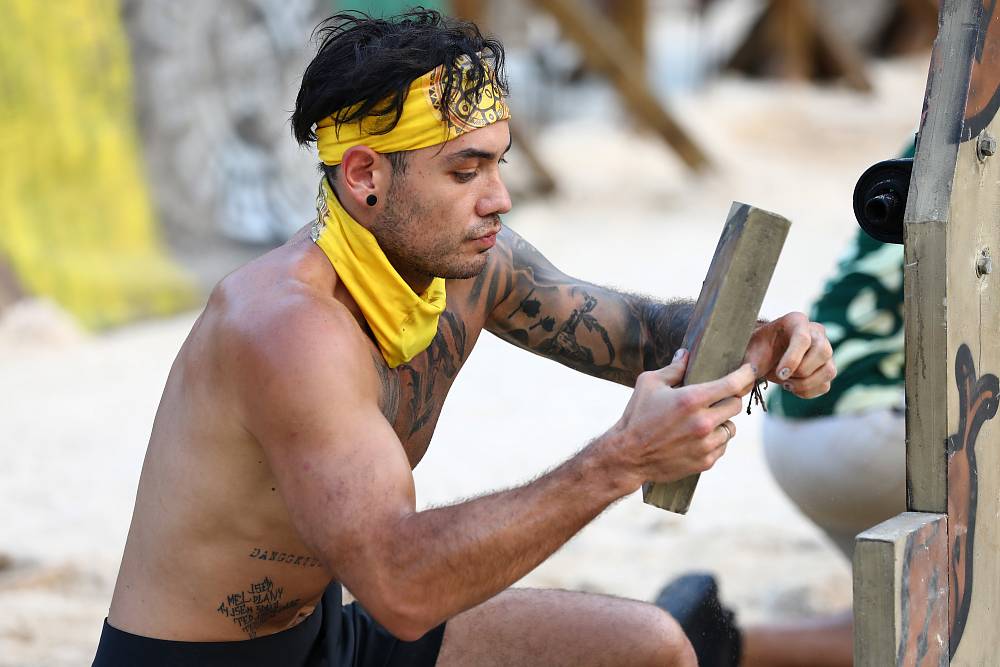 Survivor 2025: Rybářské vybavení se u Dobyvatelů moc neopotřebuje. Kluci si raději zazpívají