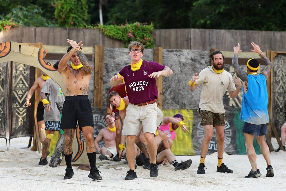 Survivor 2025: Rybářské vybavení se u Dobyvatelů moc neopotřebuje. Kluci si raději zazpívají