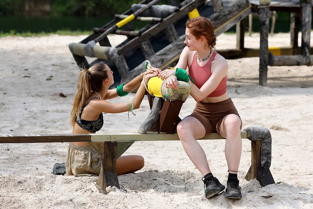 Survivor 2025: Rybářské vybavení se u Dobyvatelů moc neopotřebuje. Kluci si raději zazpívají