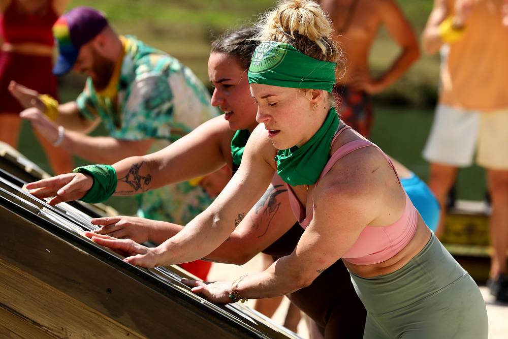 Survivor 2025: Rybářské vybavení se u Dobyvatelů moc neopotřebuje. Kluci si raději zazpívají