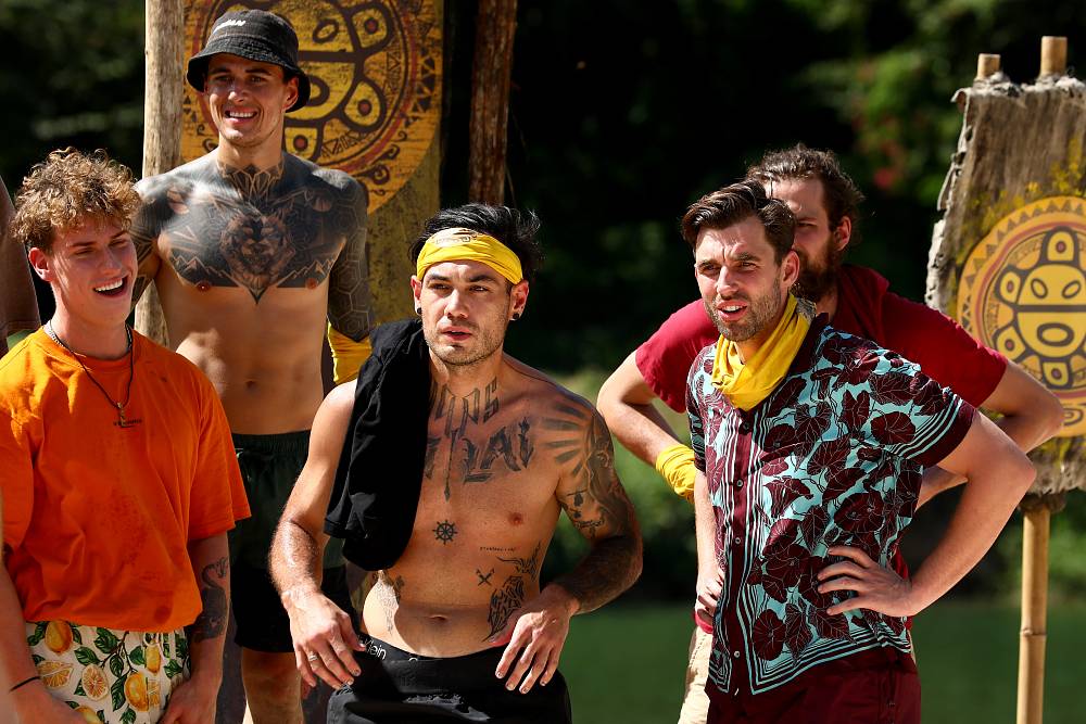 Survivor 2025: Rybářské vybavení se u Dobyvatelů moc neopotřebuje. Kluci si raději zazpívají