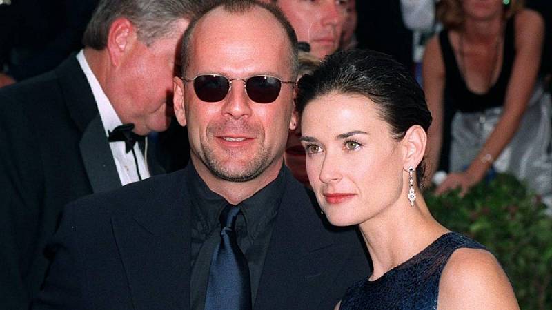 BRUCE WILLIS & DEMI MOORE