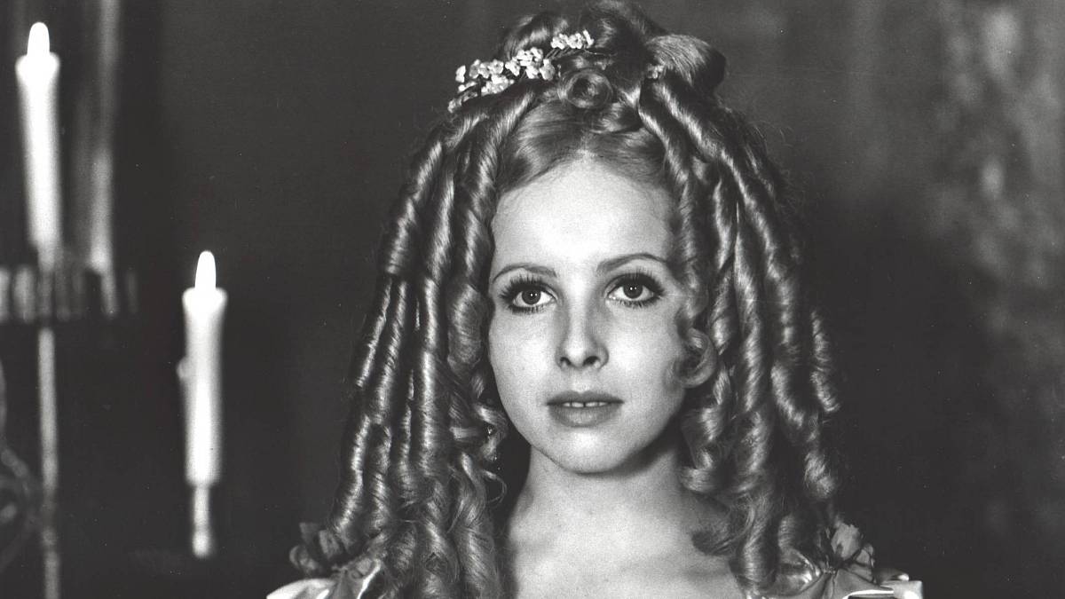 Utajená láska této krásce nevyšla. Představitelka princezen se rozhodla věnovat pohádkám svůj život Utajená láska této krásce nevyšla. Představitelka princezen se rozhodla věnovat pohádkám svůj život