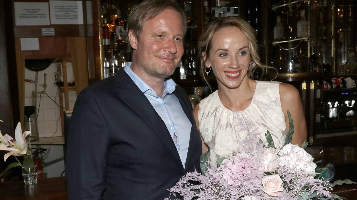 Oblíbené české herečce 11. září málem vzalo partnera. Mají spolu 3 děti a svatba stále není na pořadu dne Oblíbené české herečce 11. září málem vzalo partnera. Mají spolu 3 děti a svatba stále není na pořadu dne