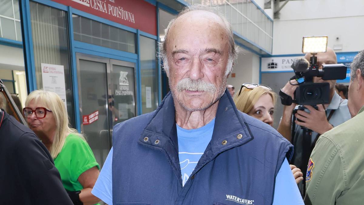 Zaslouží literární cenu, prohlásil herec o tvůrcích Ulice. Sám vzpomíná na trapné scény Zaslouží literární cenu, prohlásil herec o tvůrcích Ulice. Sám vzpomíná na trapné scény