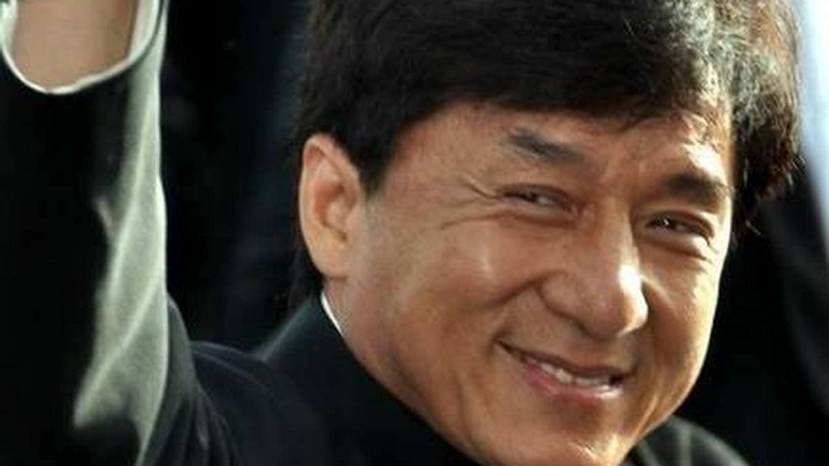 TV tip: Jackie Chan kaskadérské kousky umí, předvede je dnes večer ve filmu Křižovatka smrti TV tip: Jackie Chan kaskadérské kousky umí, předvede je dnes večer ve filmu Křižovatka smrti