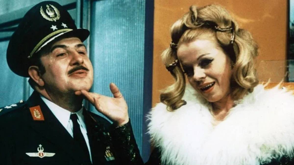 Herec Čestmír Řanda: Cigareta jako osud, zlozvyk, který zabil slavného herce Herec Čestmír Řanda: Cigareta jako osud, zlozvyk, který zabil slavného herce