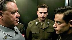 Russell Crowe v roli, která vás donutí přehodnotit, co si myslíte o lidské psychice Russell Crowe v roli, která vás donutí přehodnotit, co si myslíte o lidské psychice