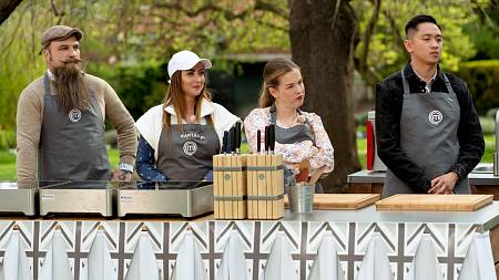 MasterChef na britské půdě: Robin zkazil svému týmu vaření už v rozjezdu. Styděl se tak, že neměl slov. Co na to porotci?